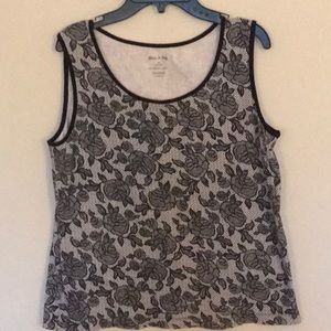 Nice White Stag brand tank top. Size Medium.